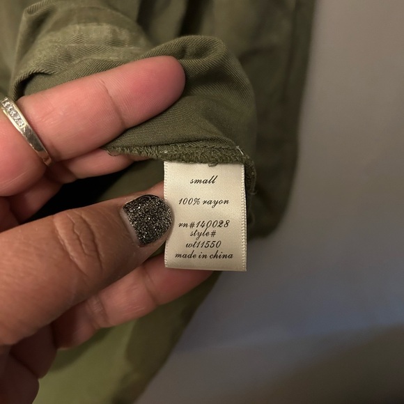 Mi Ami shirt - army green long sleeve surplice top with high/low cut NWT - Picture 6 of 6